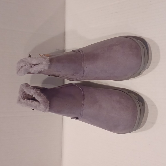 4/$60 New Short Gray Fit Body Boots - Size US8 - Picture 2 of 16
